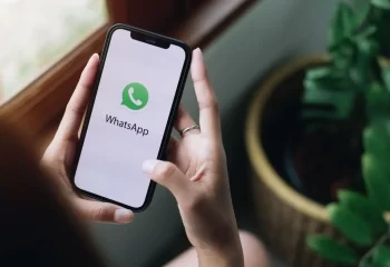 chiang-mai-thailand-lan-10-2022-man-holding-iphone-open-appstore-searching-social-internet-service-whatsapp-screen-iphone-was-created-developed-by-apple-inc(1)